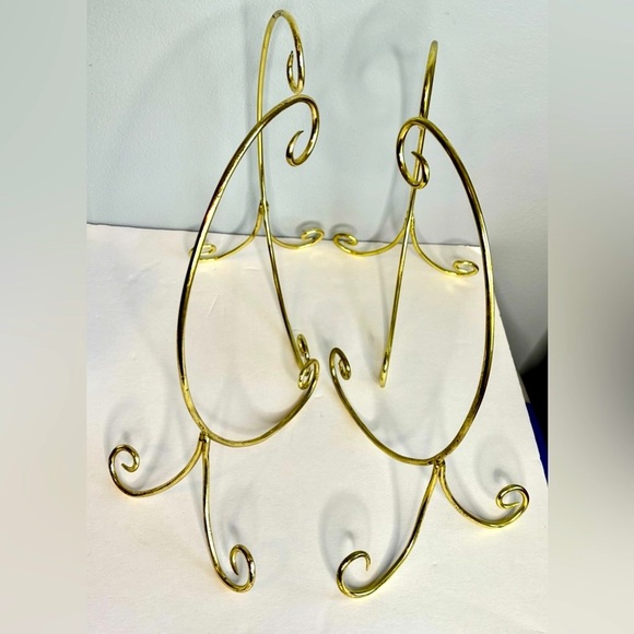 ORNAMENT DISPLAY LARGE GOLD TONE METAL STAND (SET OF 4) - Picture 3 of 3